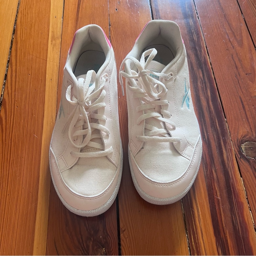 Reebok Light Pink Sneakers with Blue Accents